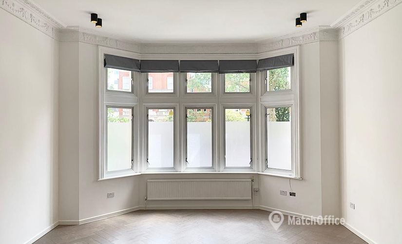 Office to let in The City of London, 11 Palace Court, 30 m² - MatchOffice.co.uk