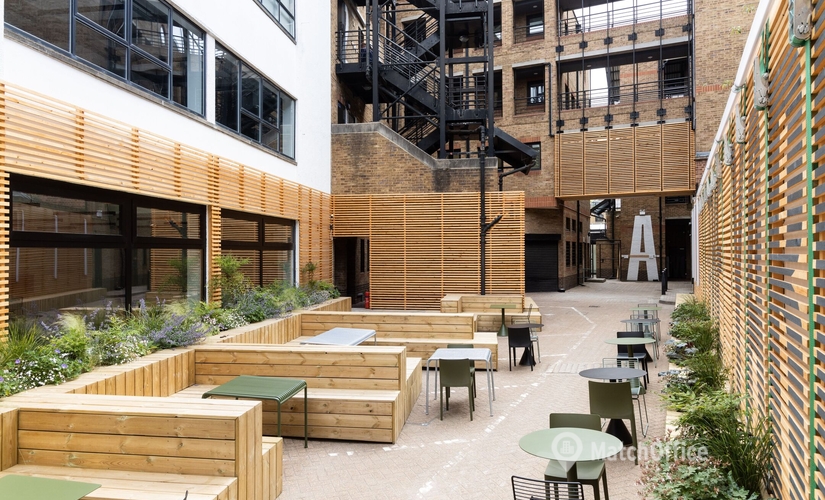 Business centre in Central London, Hatchard Road, 520 m² - MatchOffice.co.uk