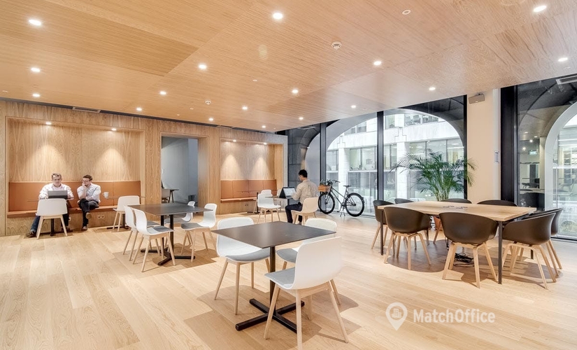  Meeting room hire in The City of London, Minster Road 3, 100 m² - MatchOffice.co.uk
