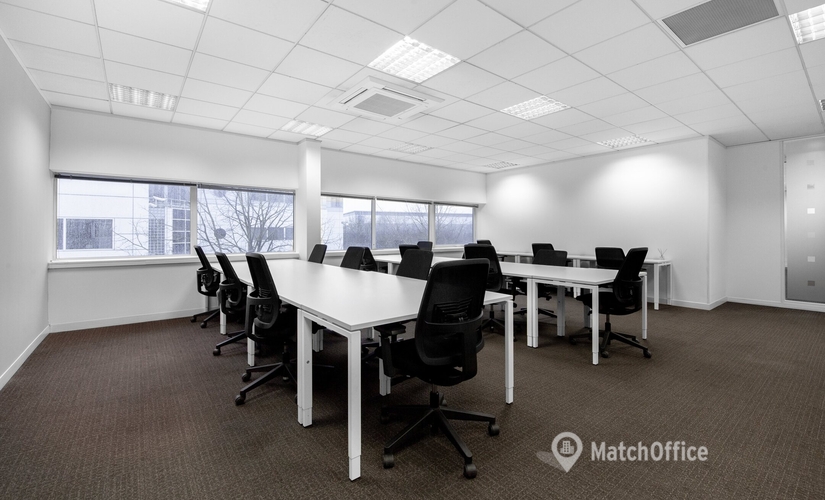 Meeting room for rent in Southampton, Southampton International Business Park, 18 m² - MatchOffice.co.uk