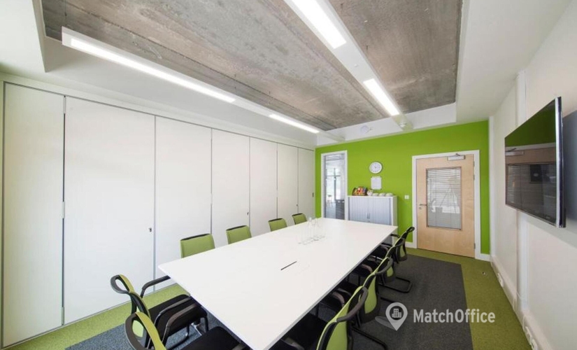 Meeting room hire in West Sussex, Terminus Road, 70 m² - MatchOffice.co.uk