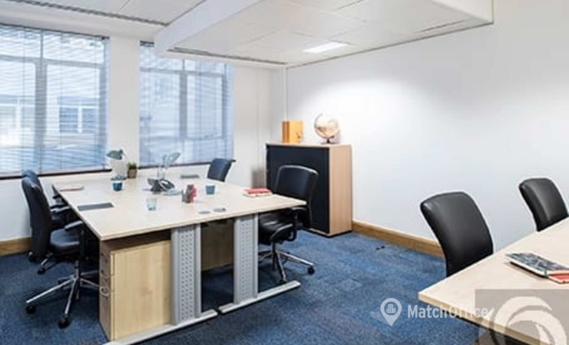 Coworking 100 Pall Mall, St James's SW1Y 5NQ The City of London