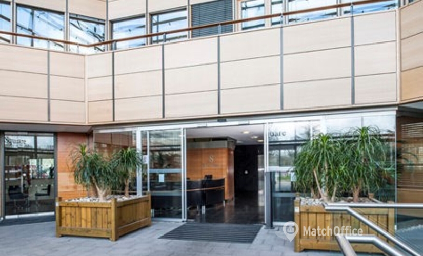 100 m² Business space in West London, 6-9 The Square (UB11 1FW) - 1 | MatchOffice.com