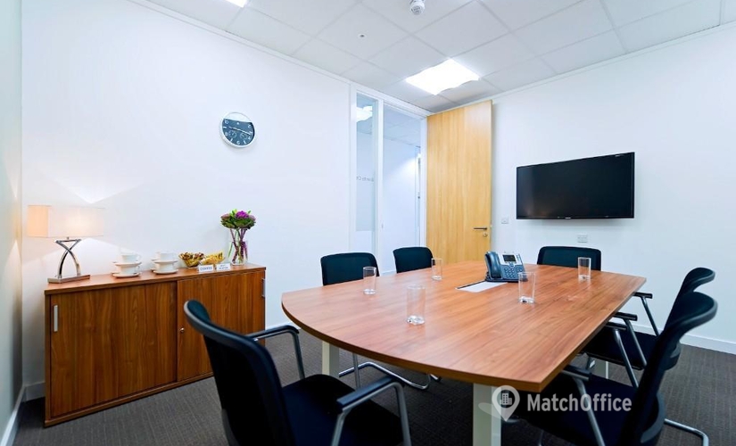 Meeting room hire in Luton, International Avenue 6, 30 m² - MatchOffice.co.uk