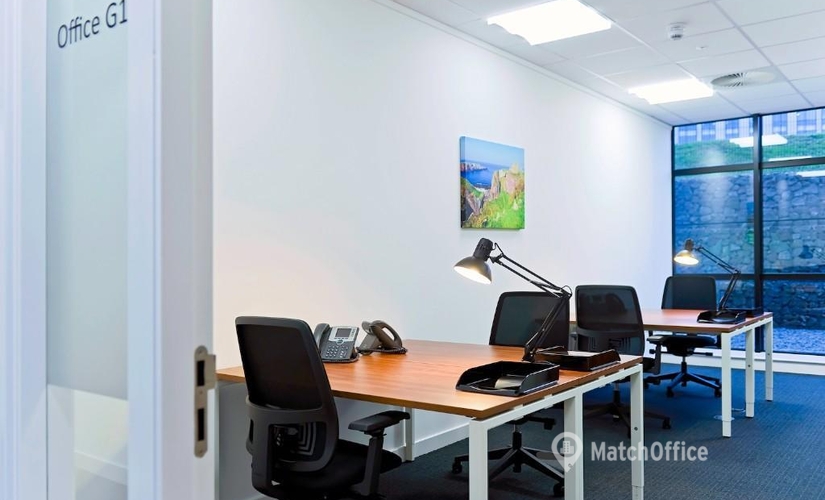  Meeting room for rent in Luton, International Avenue 6, 30 m² - MatchOffice.co.uk