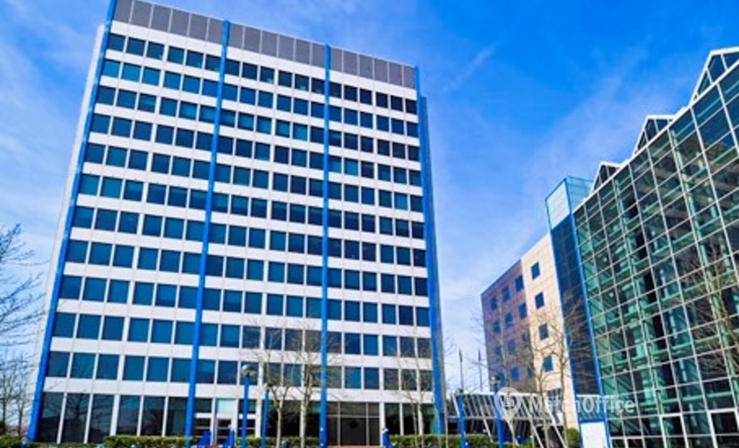 30 m² Business space in Potters Bar, Maple House (EN6 5BS) - 0 | MatchOffice