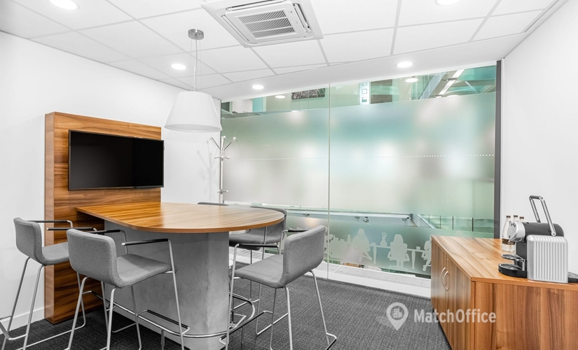 32 m² Business center in Surrey, Knyvett House (TW18 3BA) - 4 | MatchOffice.com