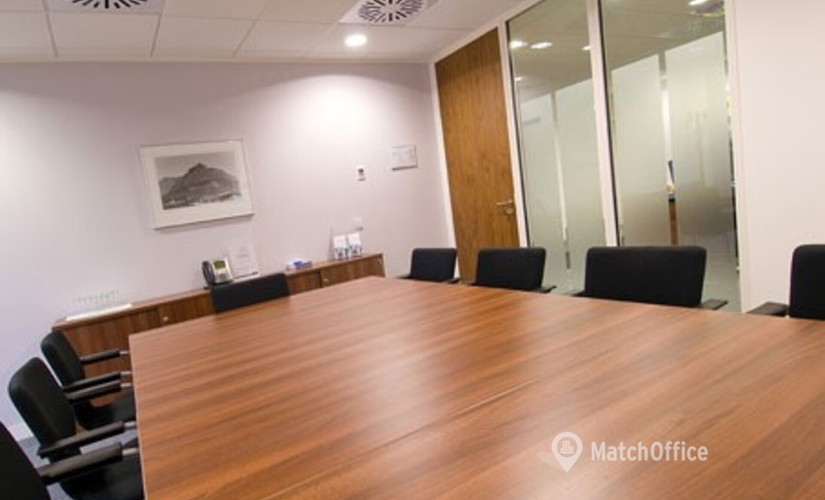 Business center Wellington Way, Brooklands Business Park KT13 0TT Surrey