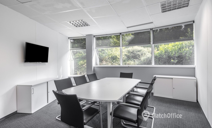 Meeting room hire in Surrey, Wellington Way, 65 m² - MatchOffice.co.uk