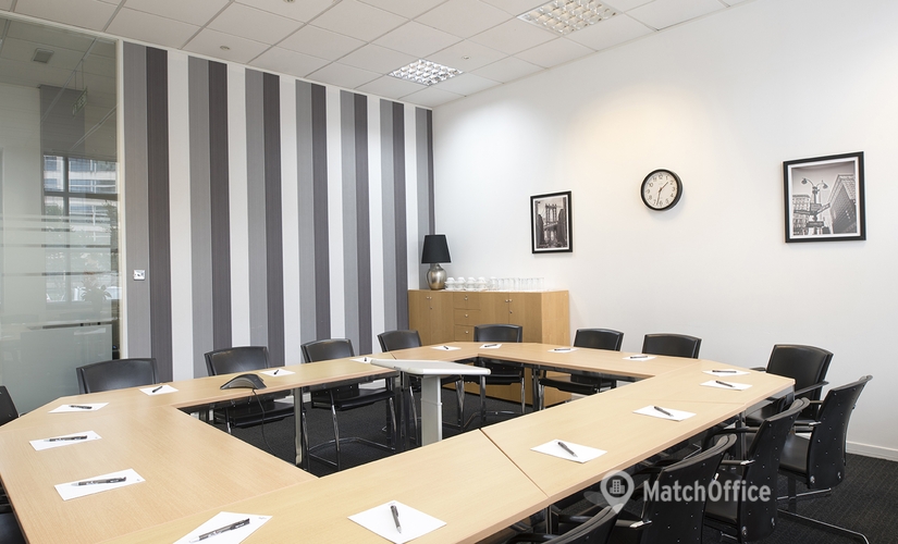  Meeting room hire in Cardiff, Falcon Drive, 100 m² - MatchOffice.co.uk