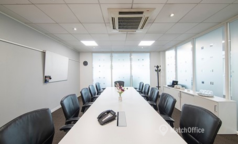 100 m² Conference room in Melksham, Hampton Park West (SN12 6LH) - 2 | MatchOffice.com
