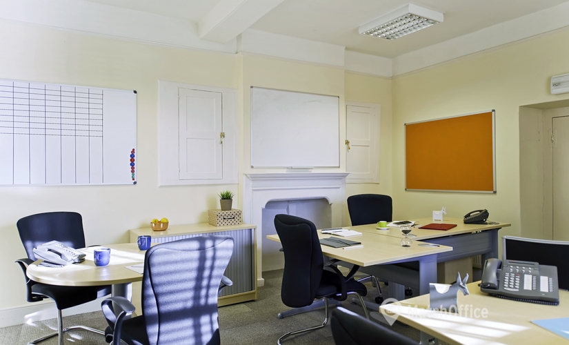 Meeting room in Wiltshire, Lime Kiln House, 100 m² - MatchOffice.co.uk