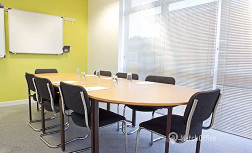 Meeting room hire in Hampshire, Premier Way, 50 m² - MatchOffice.co.uk
