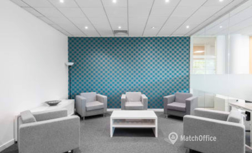  Meeting room for rent in Darwen, Railway Road, 258 m² - MatchOffice.co.uk