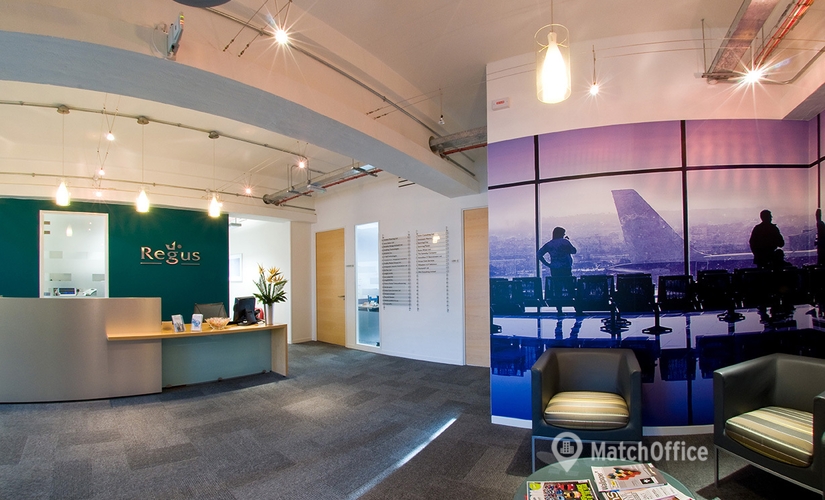 Meeting room in Farnborough, The Hub, 30 m² - MatchOffice.co.uk