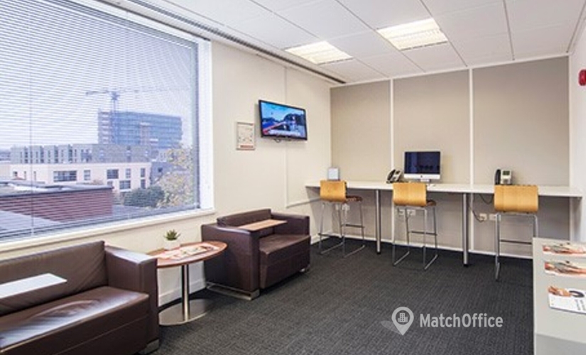 Business center in Essex, Thremhall Avenue, 110 m² - MatchOffice.co.uk