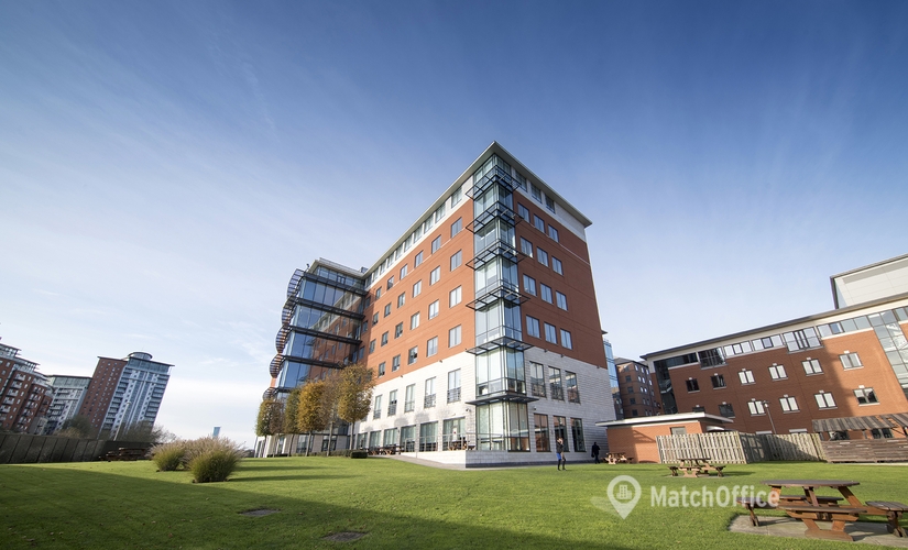 Meeting room in Leeds City Centre, 2 Wellington Place, 28 m² - MatchOffice.co.uk