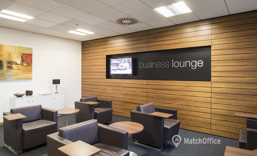 Meeting room in West London, Bath Road 450, 100 m² - MatchOffice.co.uk