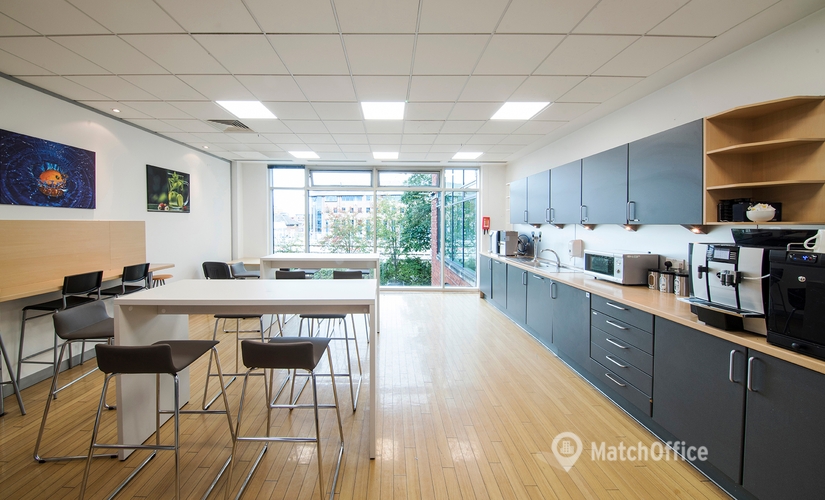 Meeting room hire in Guildford, Farnham Road 1, 100 m² - MatchOffice.co.uk