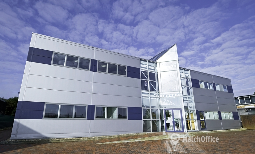 100 m² Conference hall in North London, Mark Road 39 (HP2 7DN) - 2 | MatchOffice