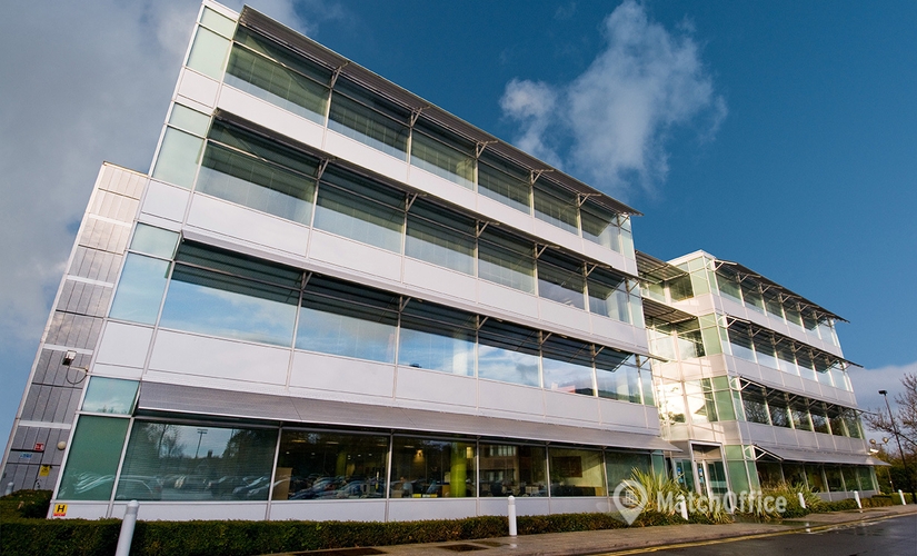 Meeting room for rent in West Sussex, South Terminal Arrivals, 50 m² - MatchOffice.co.uk