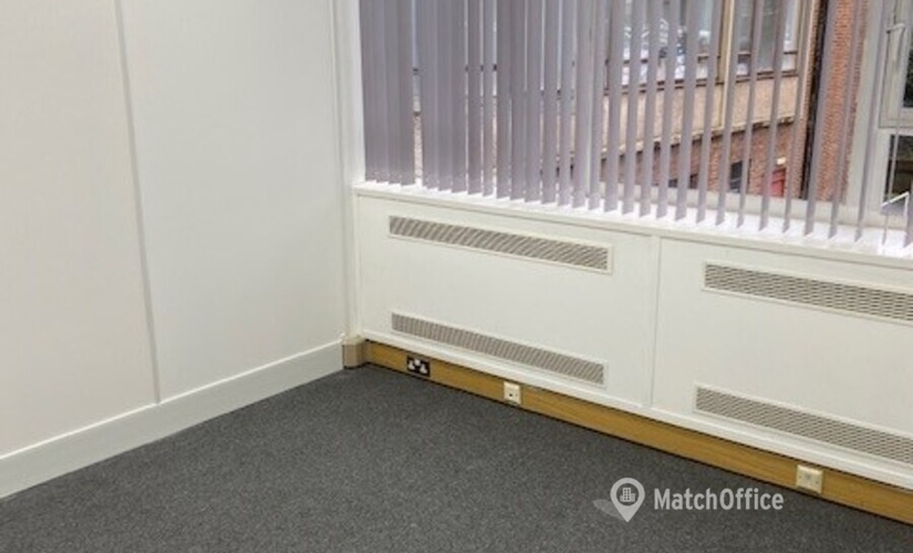 Business center Castle Mill, Burnt Tree, Dudley DY4 7UF Birmingham Centre