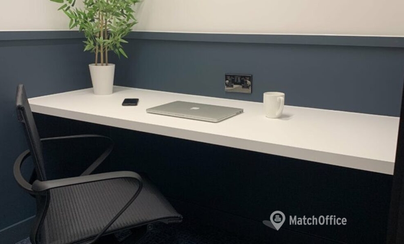 Business centre  in Dorset, Aviation Park West, 40 m² - MatchOffice.co.uk