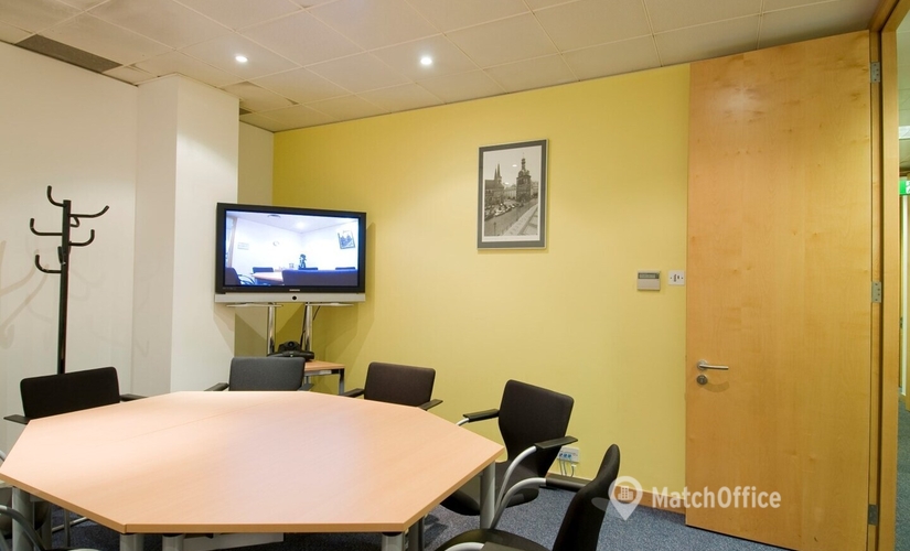 Business center Trafalgar Square, Building-859 EH53 0LZ Central London