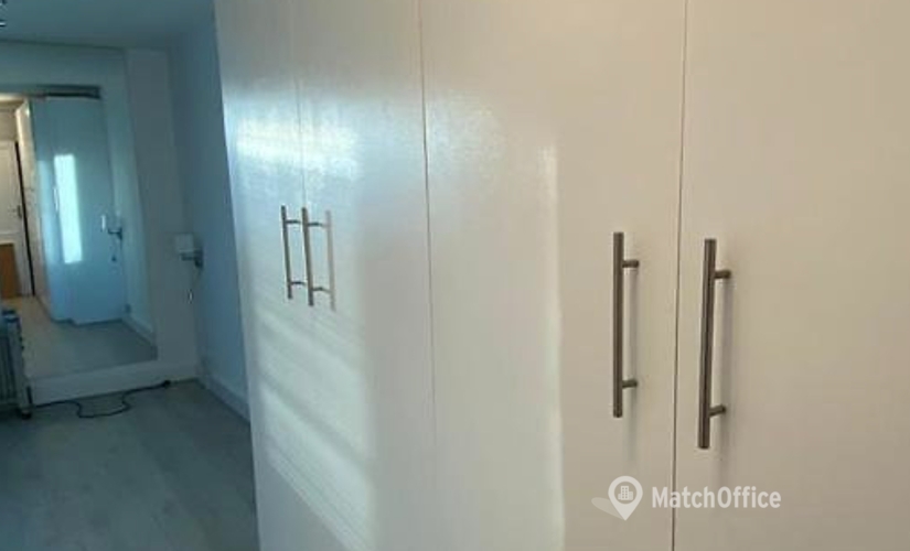 Business center Claremont Road 6 KT6 4QU South London