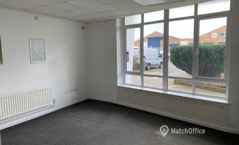10 m² Shared office in South London, Vulcan Way (CR0 9UG) - 4 | MatchOffice.com