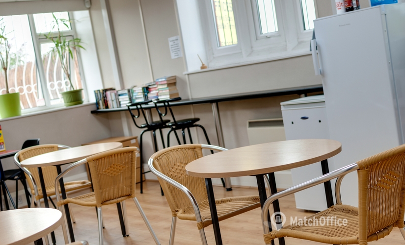 Virtual business address in Liverpool, Saint Mary's Road (L19 2NL) - 2 | MatchOffice.com