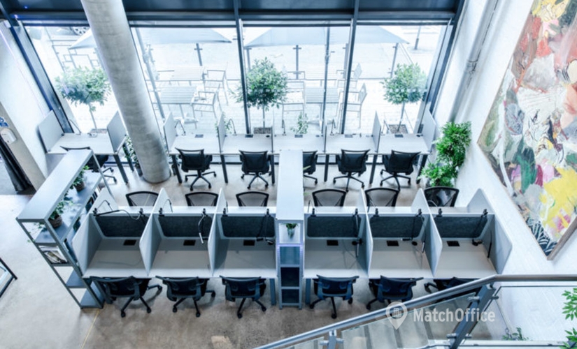 Meeting room 25 Buckingham Palace Road London SW1W 0PP Central London