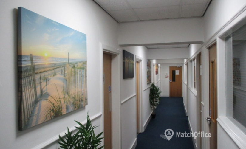 200 m² Business park in Greater Manchester, Adelaide St (OL10 4HF) - 1 | MatchOffice