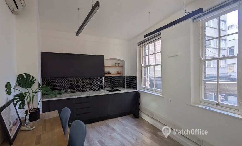 Office Kingsway 84 WC2B 6AE The City of London