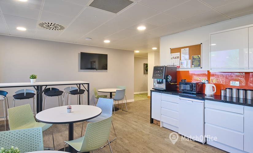 6250 m² Business space in Solihull, Warwick Road (B91 2AA) - 4 | MatchOffice.com