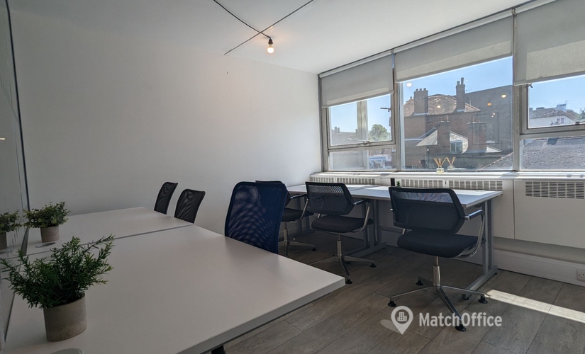 10 m² Business space in Crawley, Astral Towers (RH10 9XA) - 3 | MatchOffice
