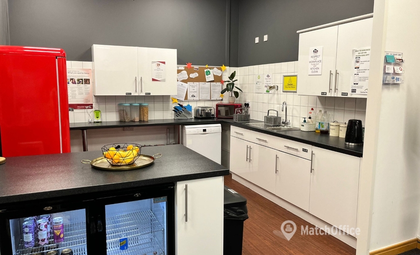 10 m² Business space in Crawley, Spectrum House (RH6 0LG) - 3 | MatchOffice.com