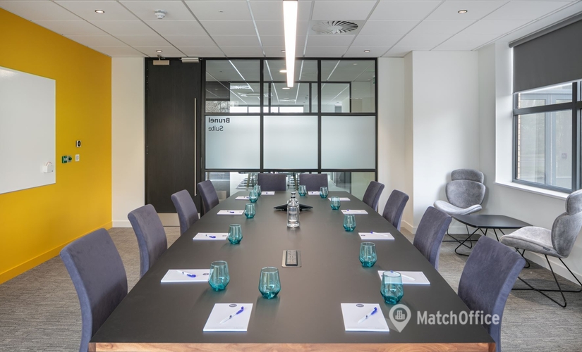4831 m² Convention center in Telford and Wrekin, Hollinswood Rd (TF2 9TW) - 1 | MatchOffice.com