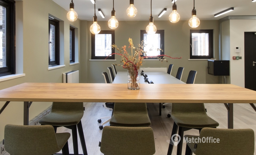 Office Hatchers Yard SE1 3LE East London