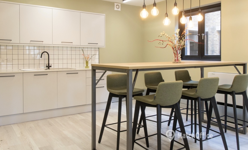 Office Hatchers Yard SE1 3LE East London