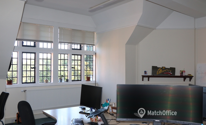Business centre  in Basingstoke, The Manor House, 350 m² - MatchOffice.co.uk