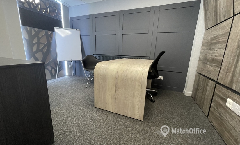 Business centre in Farnborough, Invincible Road 30, 1041 m² - MatchOffice.co.uk