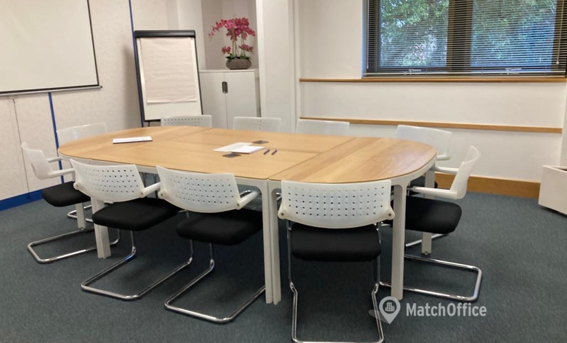100 m² Meeting room in Reading, Grove House (RG24 8AG) - 4 | MatchOffice.com