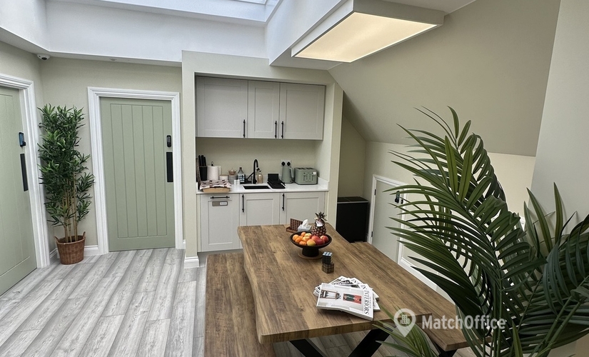 15 m² Business center in Kingston upon Thames, 9 Crown Passage (KT1 1JD) - 1 | MatchOffice