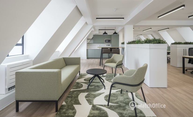 Business center 10-11 Charterhouse Square EC1M 6EE The City of London