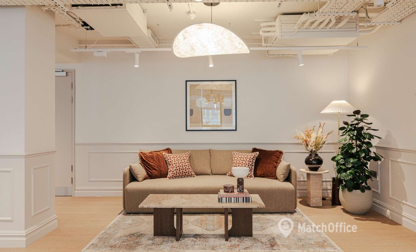 40 m² Business space in The City of London, Basinghall Street 15-16 (EC2V 5BR) - 4 | MatchOffice.com