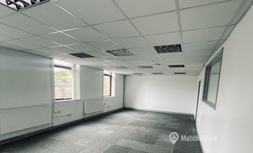 Business center Oakwood Court BD8 8JY Bradford