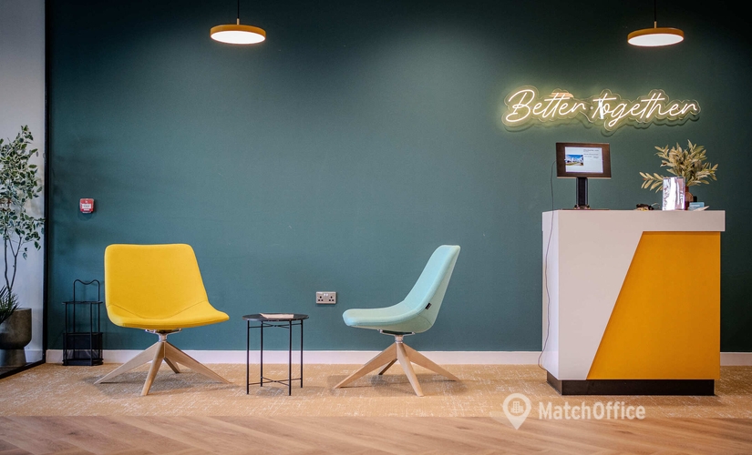 Office to rent in Leeds City Centre, Millshaw Park Ln, 150 m² - MatchOffice.co.uk