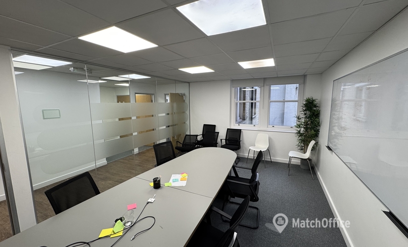 Office space space in The City of London, High Holborn 31, 251 m² - MatchOffice.co.uk
