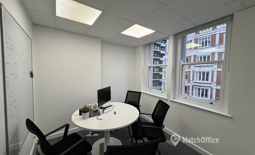  Office space space in The City of London, High Holborn 31, 251 m² - MatchOffice.co.uk